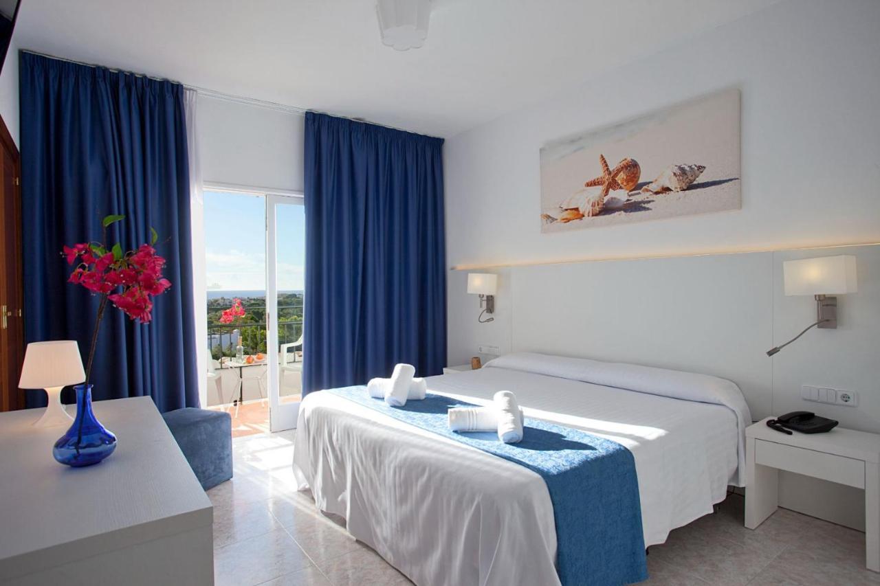 Hotel Cala Murada 3*